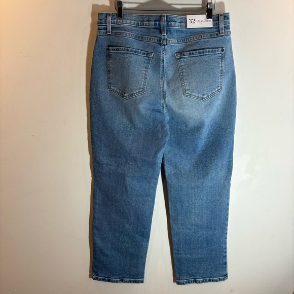 YOGA JEANS Sz 32 Jeans Button Fly Mid-Wash Mom Or Boyfriend Style NEW WITH TAGS - Picture 8 of 12